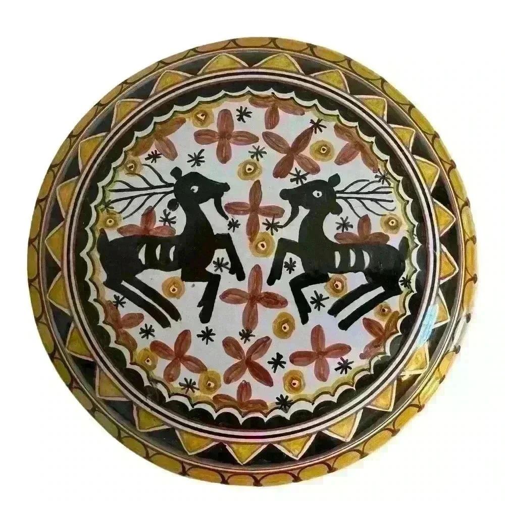 Hand painted Conimbriga trinket box made in Portugal. SEC=XV